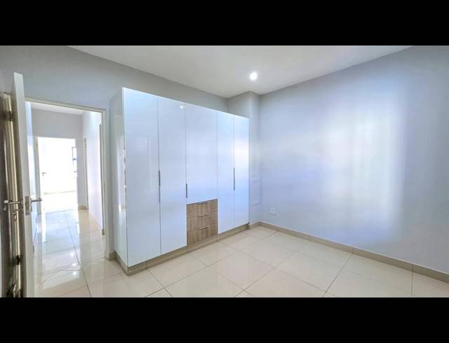 3 BEDROOM APARTMENT FOR SALE IN UMHLANGA RIDGE